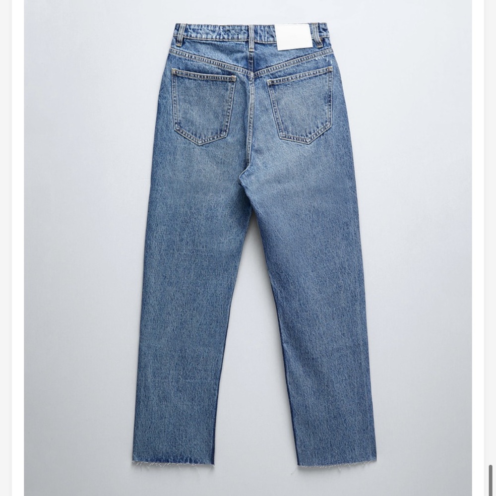 ๐SOLD ZARA High Rise Straight Leg Button Fly Jeans Size 2 - Picture 4 of 12